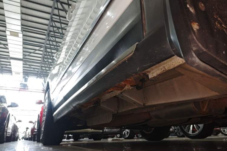 Used Cadillac XT5 2018 25T Luxury Model Right Side Sill