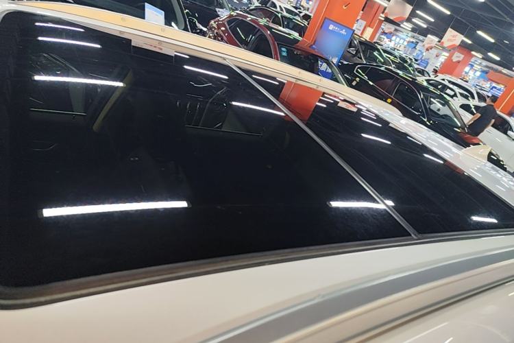 Used Cadillac XT5 2018 25T Luxury Model Roof