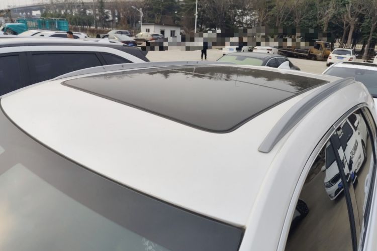 Used Cadillac XT5 2018 25T Luxury Model Roof