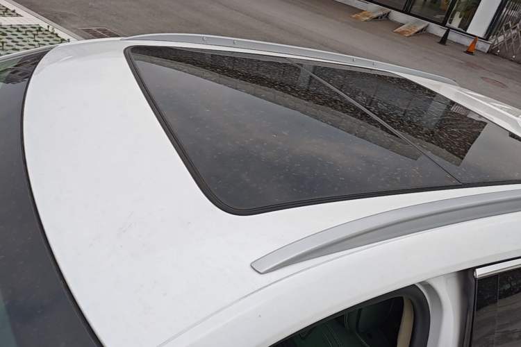 Used Cadillac XT5 2018 25T Luxury Model Roof