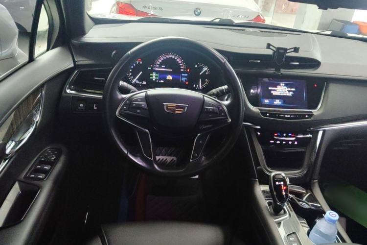 Used Cadillac XT5 2018 28E Four-Wheel Drive Tech Version Steering Wheel