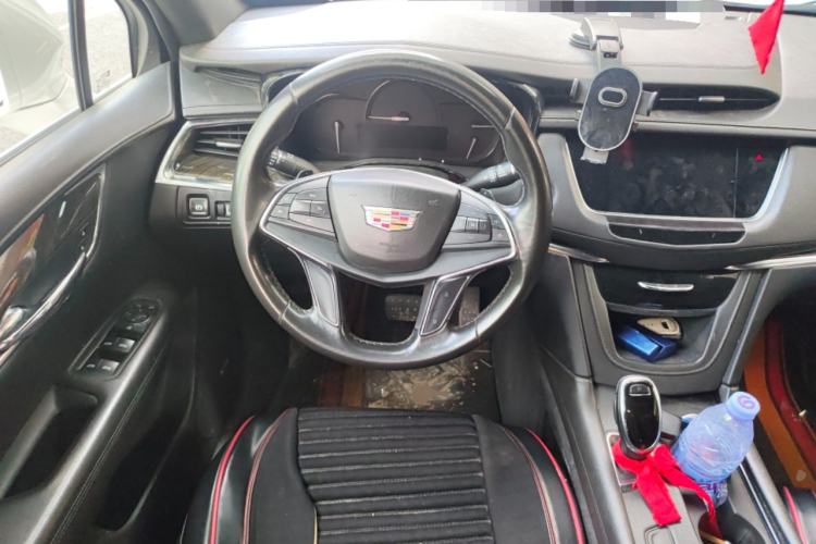 Used Cadillac XT5 2018 25T Tech Model Steering Wheel