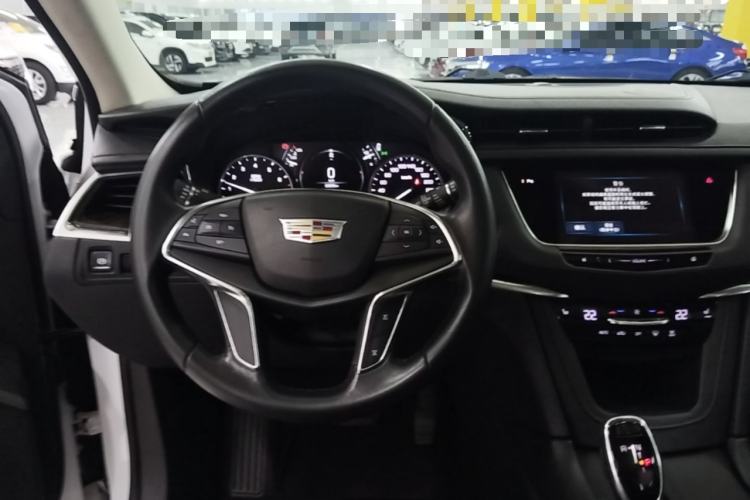 Used Cadillac XT5 2018 28T Four-Wheel Drive Luxury Model Steering Wheel