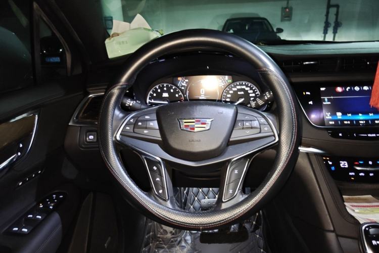 Used Cadillac XT5 2018 28E Four-Wheel Drive Leading Version Steering Wheel