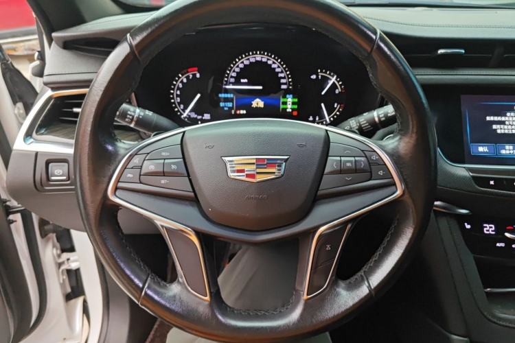 Used Cadillac XT5 2018 28E Four-Wheel Drive Tech Version Steering Wheel