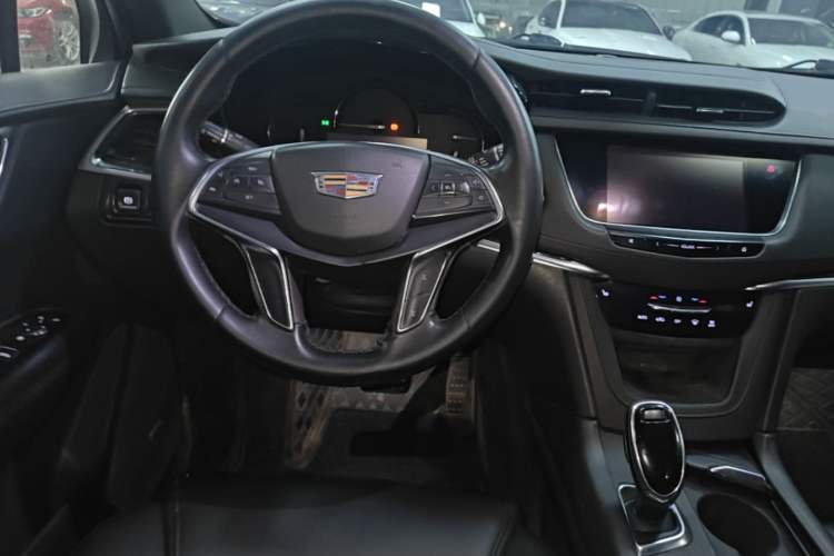 Used Cadillac XT5 2018 28E Four-Wheel Drive Tech Version Steering Wheel