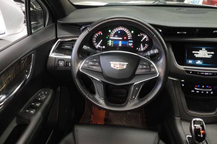 Used Cadillac XT5 2018 28E Four-Wheel Drive Tech Version Steering Wheel