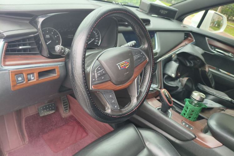 Used Cadillac XT5 2018 28E Four-Wheel Drive Leading Version Steering Wheel