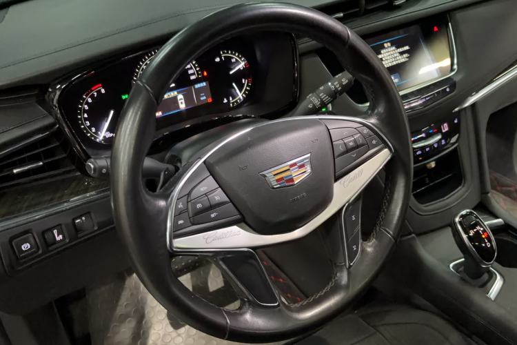 Used Cadillac XT5 2018 28E Four-Wheel Drive Tech Version Steering Wheel