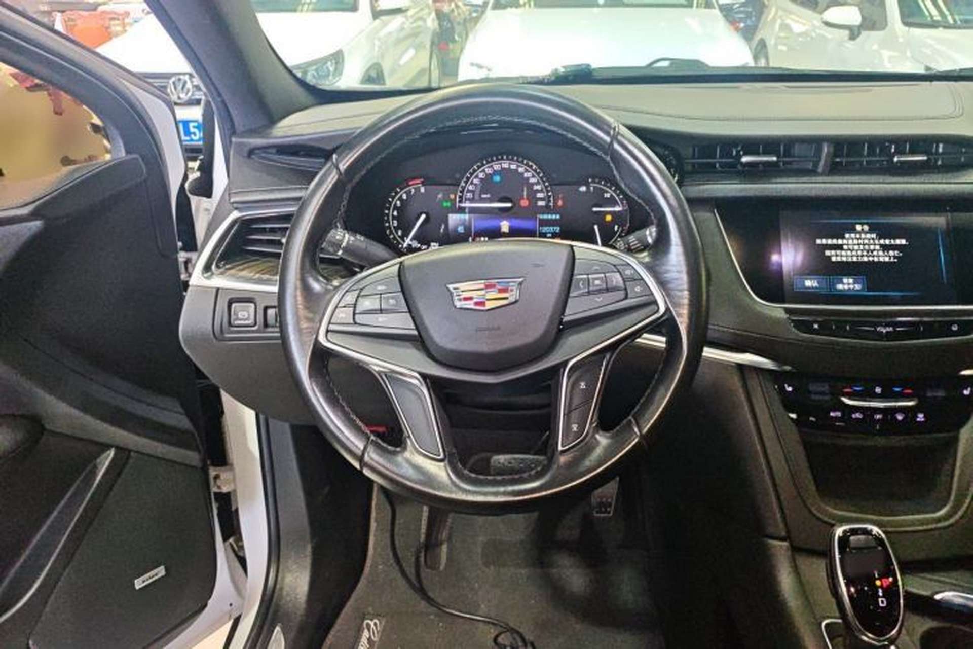 Used Cadillac XT5 2018 28E Four-Wheel Drive Tech Version Steering Wheel