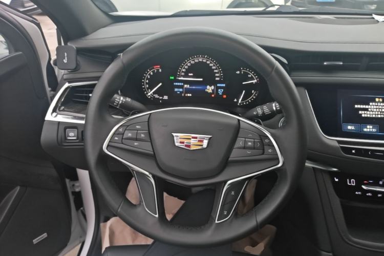 Used Cadillac XT5 2018 28E Four-Wheel Drive Tech Version Steering Wheel