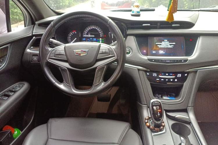 Used Cadillac XT5 2018 28E Four-Wheel Drive Tech Version Steering Wheel