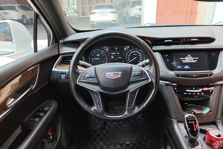 Used Cadillac XT5 2018 28E Four-Wheel Drive Leading Version Steering Wheel