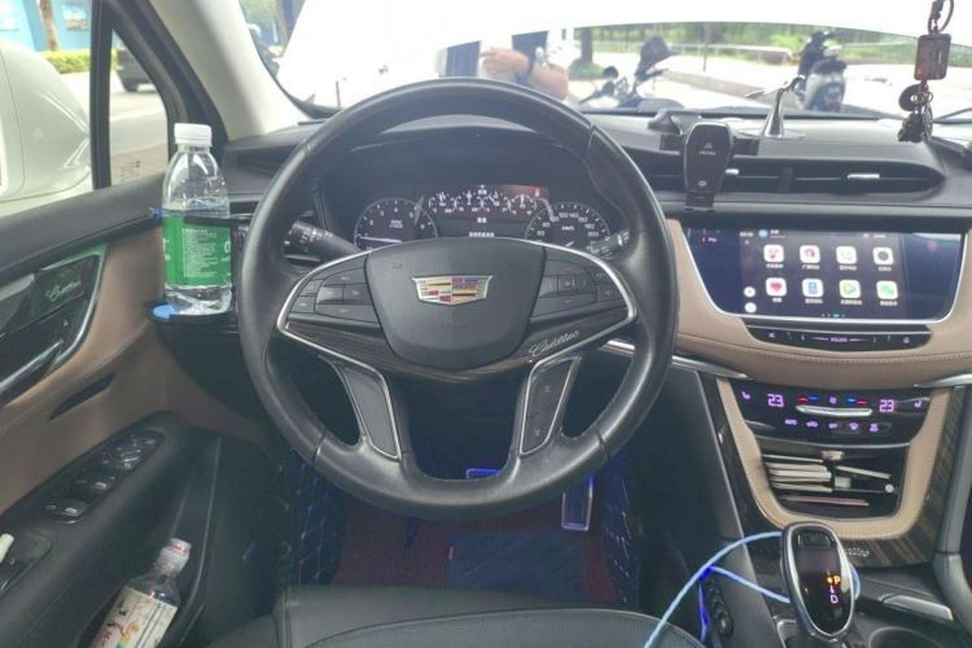 Used Cadillac XT5 2018 25T Luxury Model Steering Wheel