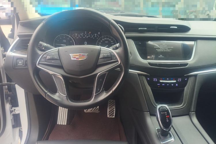 Used Cadillac XT5 2018 28T Four-Wheel Drive Luxury Model Steering Wheel