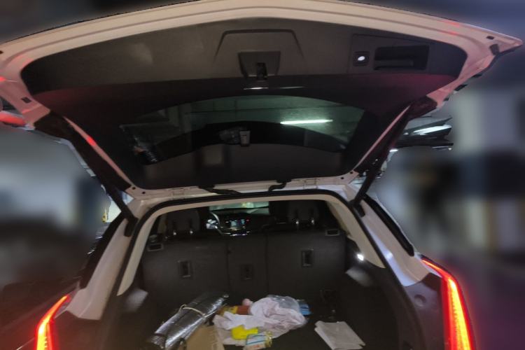 Used Cadillac XT5 2018 28T Four-Wheel Drive Luxury Model Trunk