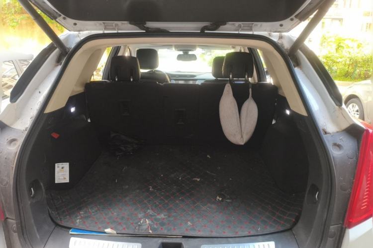 Used Cadillac XT5 2018 25T Luxury Model Trunk