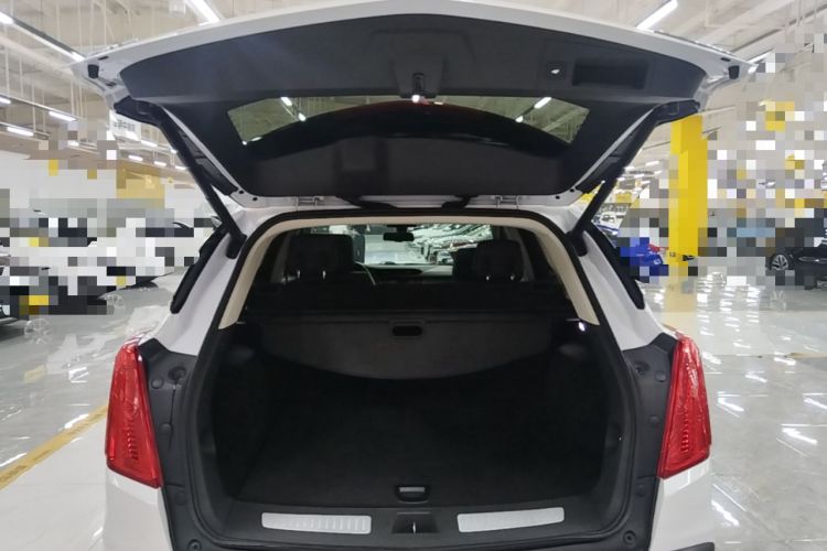 Used Cadillac XT5 2018 28T Four-Wheel Drive Luxury Model Trunk