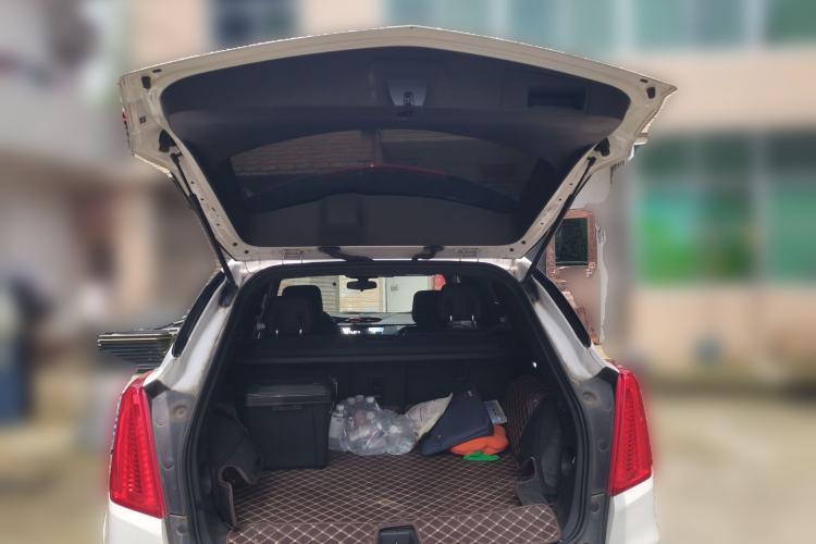 Used Cadillac XT5 2018 25T Tech Model Trunk