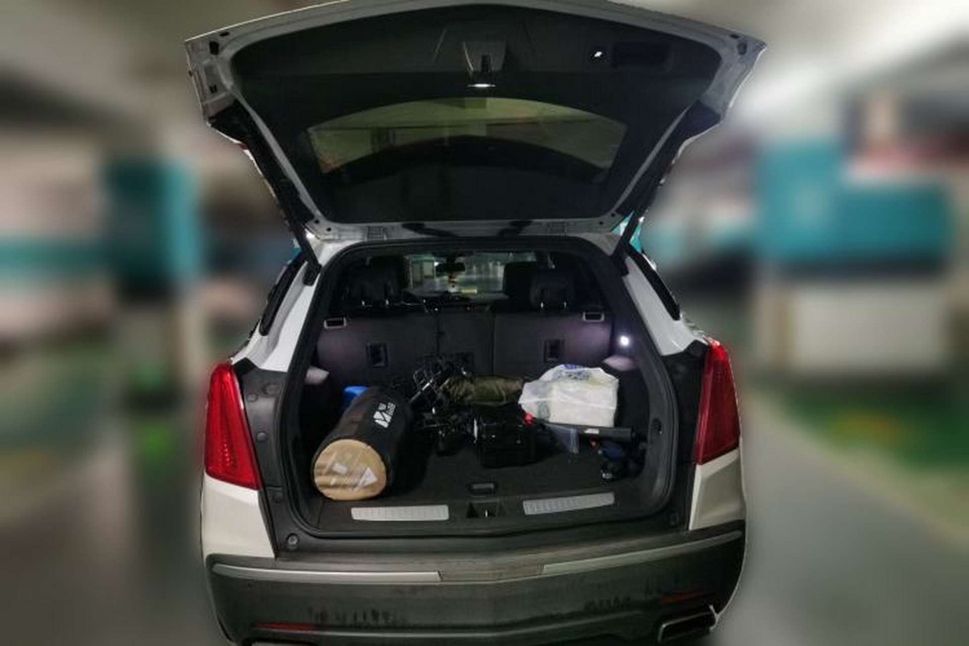 Used Cadillac XT5 2018 25T Luxury Model Trunk