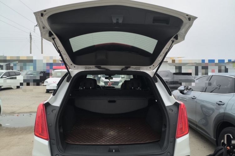 Used Cadillac XT5 2018 28E Four-Wheel Drive Tech Version Trunk