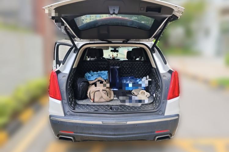 Used Cadillac XT5 2018 25T Luxury Model Trunk