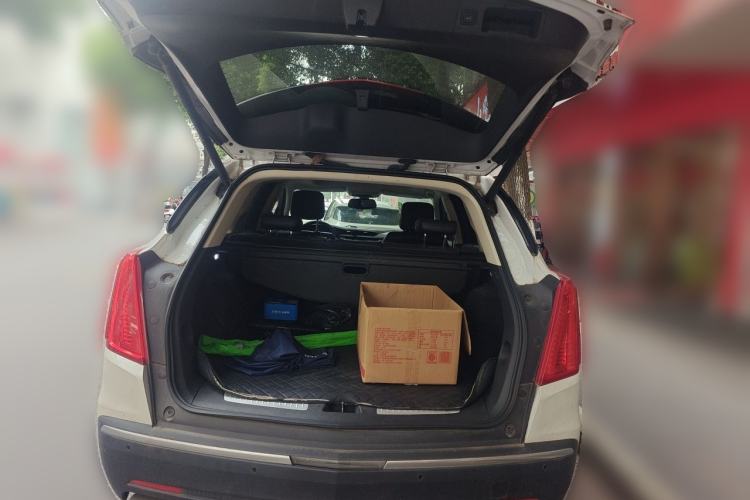 Used Cadillac XT5 2018 28T Four-Wheel Drive Luxury Model Trunk