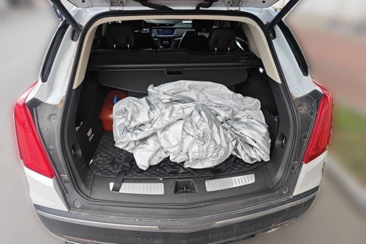 Used Cadillac XT5 2018 28T Four-Wheel Drive Luxury Model Trunk
