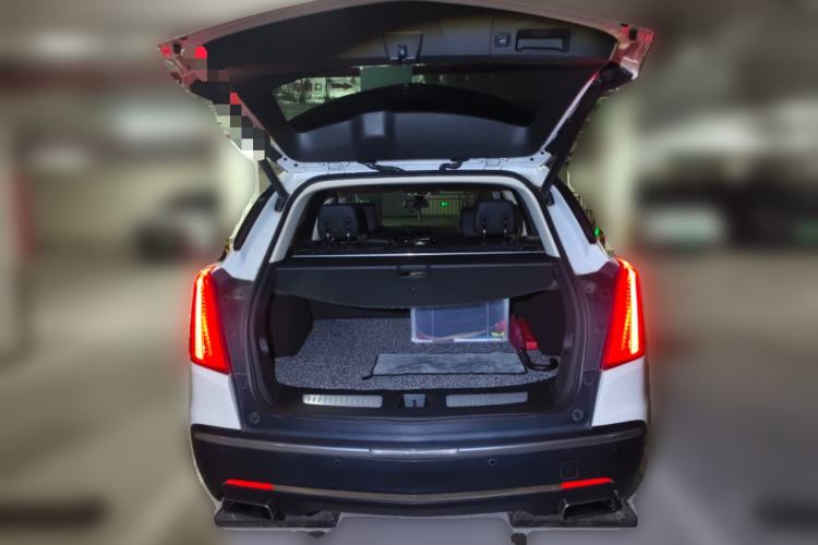 Used Cadillac XT5 2018 25T Luxury Model Trunk