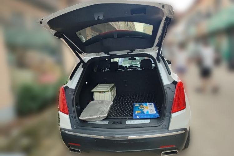 Used Cadillac XT5 2018 28E Four-Wheel Drive Tech Version Trunk