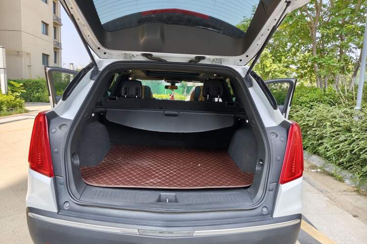 Used Cadillac XT5 2018 28E Four-Wheel Drive Tech Version Trunk