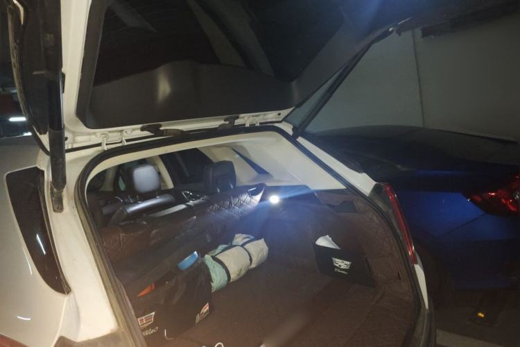 Used Cadillac XT5 2018 25T Luxury Model Trunk