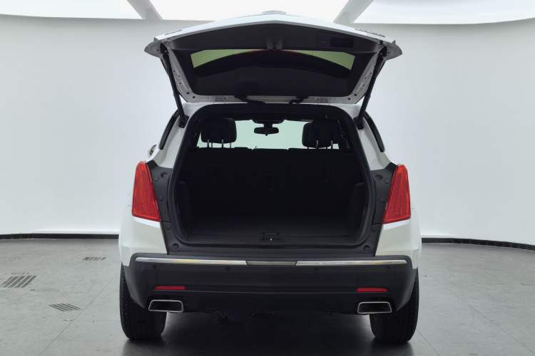 Used Cadillac XT5 2018 28E Four-Wheel Drive Tech Version Trunk