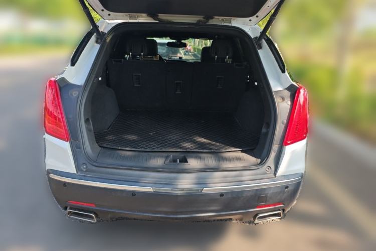 Used Cadillac XT5 2018 28E Four-Wheel Drive Tech Version Trunk