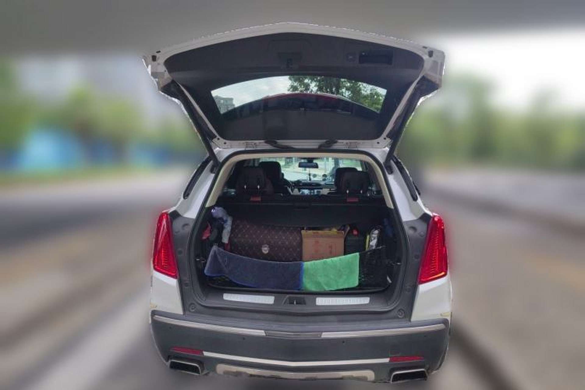 Used Cadillac XT5 2018 25T Luxury Model Trunk