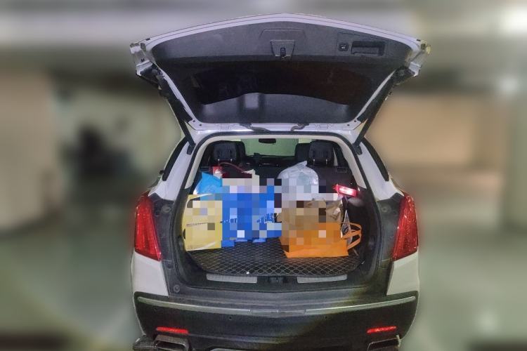Used Cadillac XT5 2018 25T Luxury Model Trunk