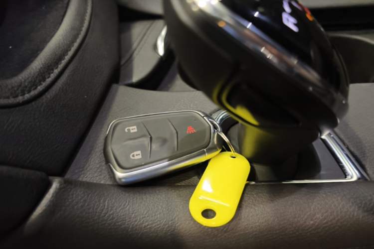 Used Cadillac XT5 2018 25T Tech Model Vehicle Key