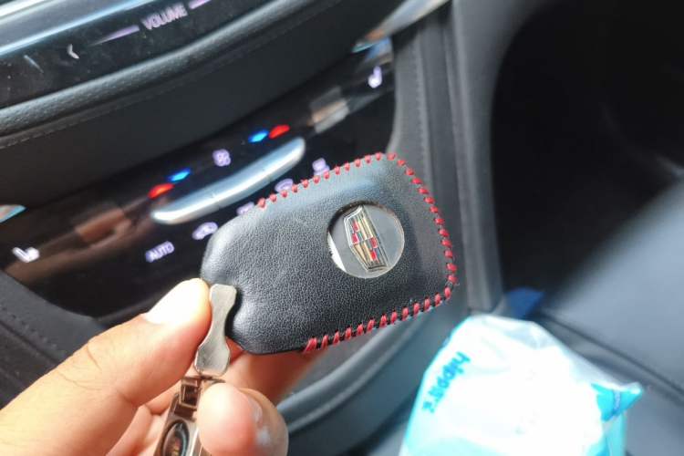 Used Cadillac XT5 2018 25T Luxury Model Vehicle Key