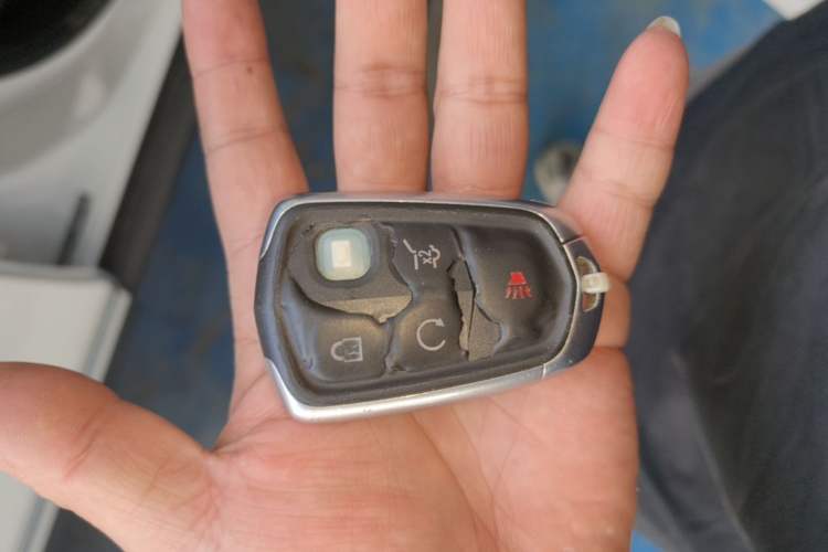 Used Cadillac XT5 2018 25T Luxury Model Vehicle Key