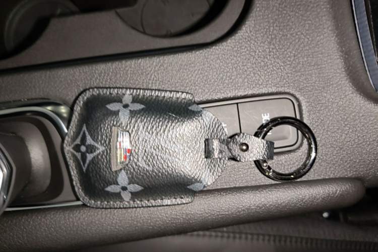 Used Cadillac XT5 2018 25T Luxury Model Vehicle Key