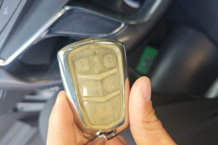 Used Cadillac XT5 2018 25T Luxury Model Vehicle Key