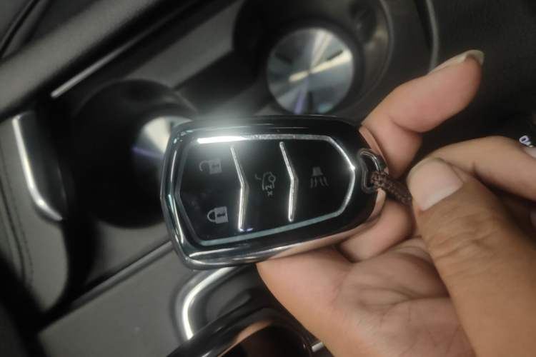 Used Cadillac XT5 2018 28E Four-Wheel Drive Tech Version Vehicle Key