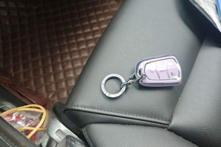 Used Cadillac XT5 2018 28E Four-Wheel Drive Tech Version Vehicle Key