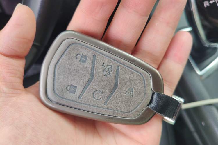 Used Cadillac XT5 2018 25T Luxury Model Vehicle Key
