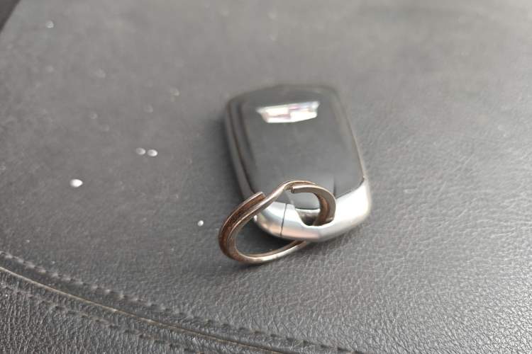 Used Cadillac XT5 2018 25T Luxury Model Vehicle Key
