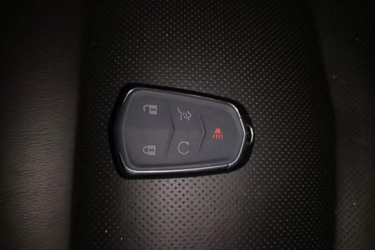 Used Cadillac XT5 2018 25T Luxury Model Vehicle Key