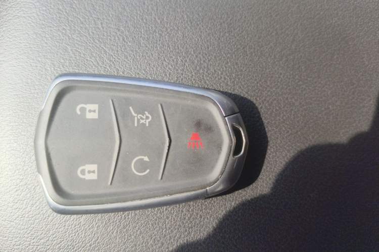 Used Cadillac XT5 2018 25T Luxury Model Vehicle Key