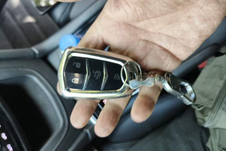 Used Cadillac XT5 2018 28E Four-Wheel Drive Tech Version Vehicle Key