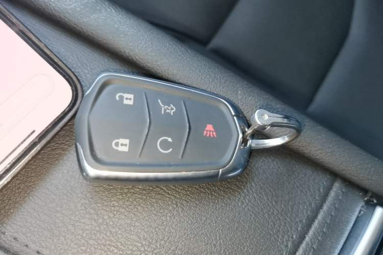 Used Cadillac XT5 2018 25T Luxury Model Vehicle Key