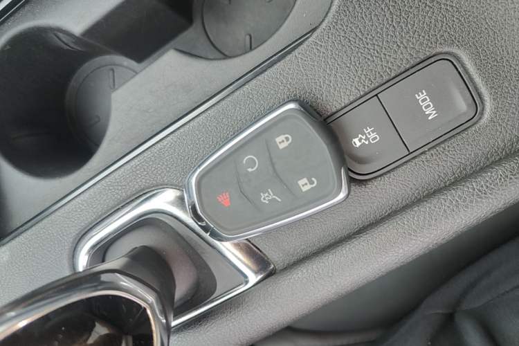 Used Cadillac XT5 2018 25T Luxury Model Vehicle Key